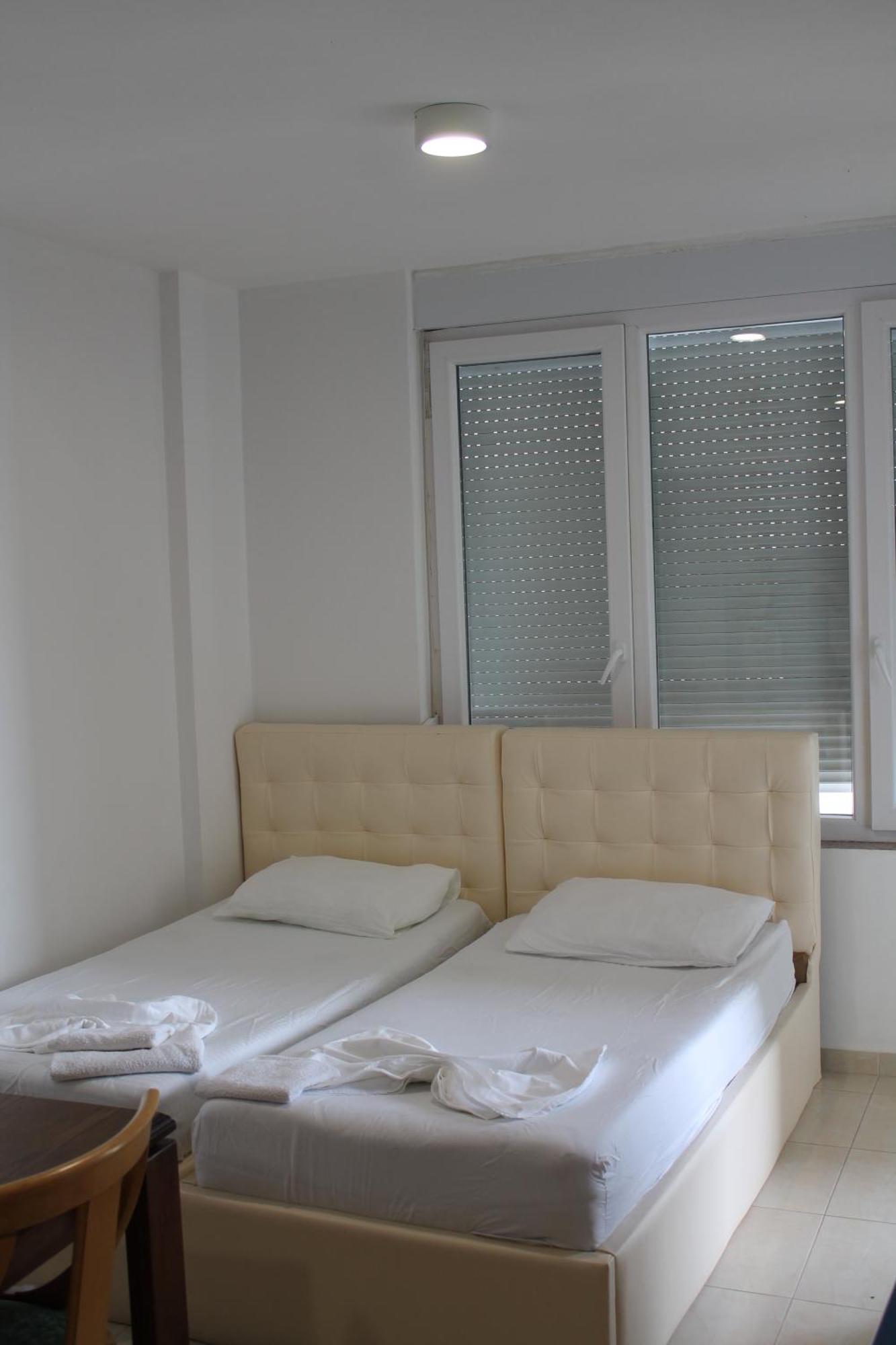 Blue Apartments & Hotel Shëngjin Zewnętrze zdjęcie